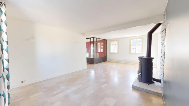 Maison - 201 m² - 6 pièces