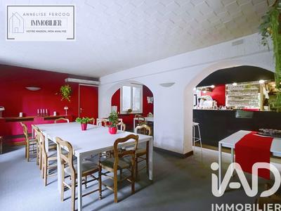 Maison - 390 m² - 13 pièces