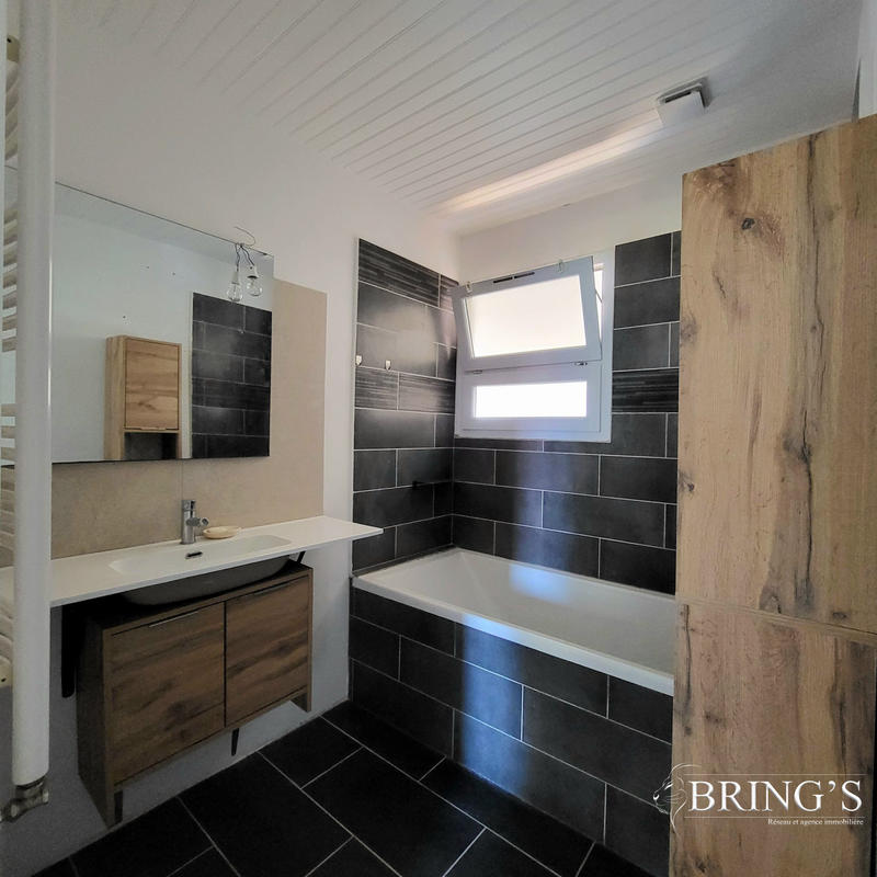 Maison - 85 m² - 5 pièces