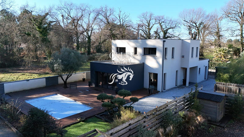 Villa - 175 m² - 6 pièces