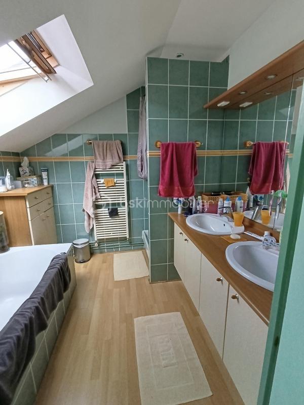 Maison - 186 m² - 7 pièces