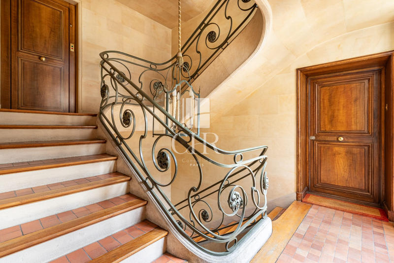 Appartement - 156 m² - 4 pièces