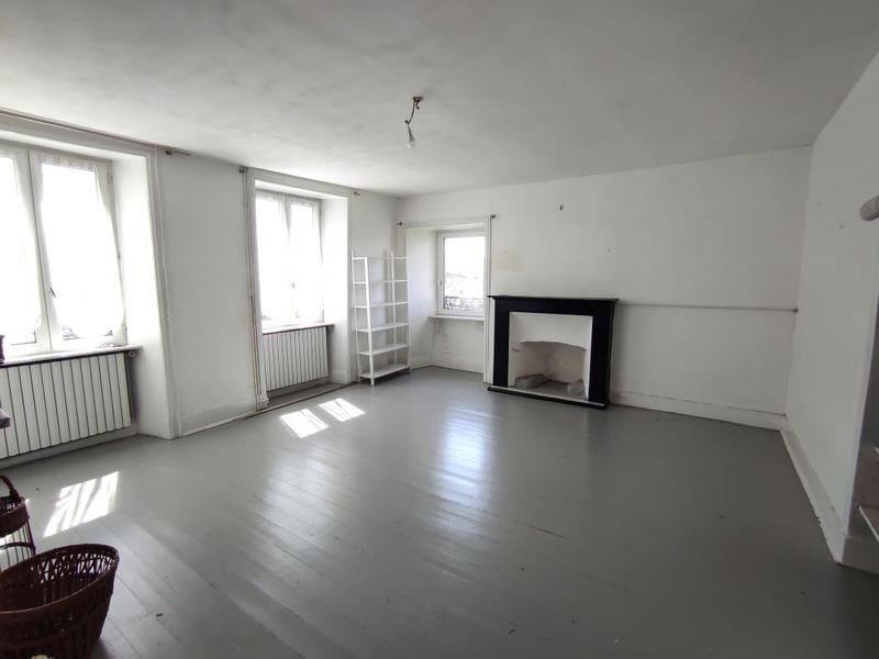 Maison - 235 m² - 7 pièces