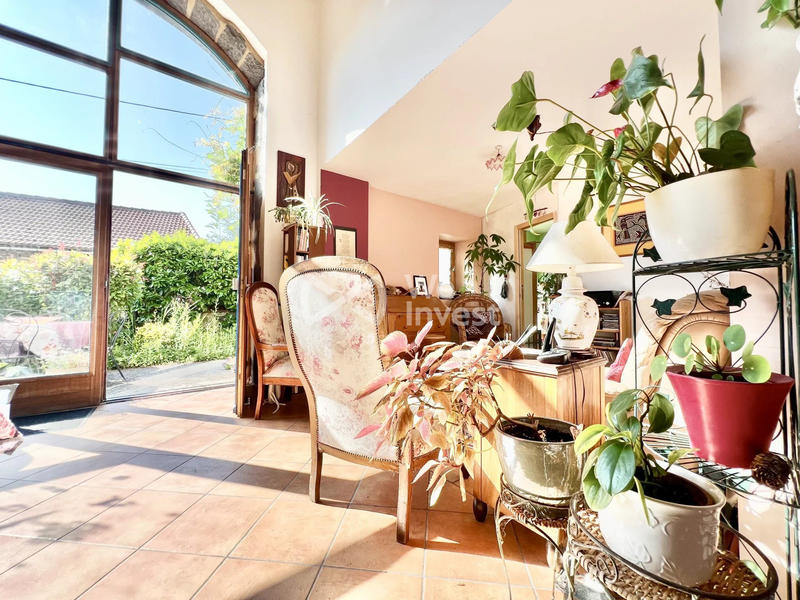 Maison - 243 m² - 8 pièces