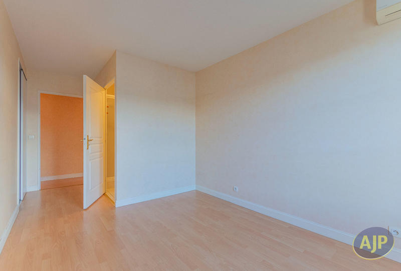 Appartement - 108 m² - 4 pièces