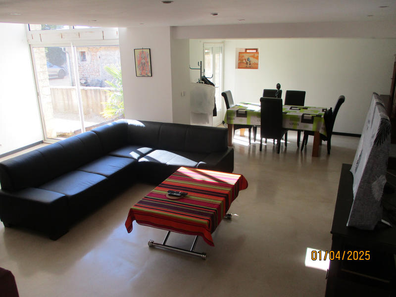 Maison - 200 m² - 7 pièces