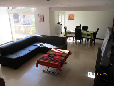 Maison - 200 m² - 7 pièces