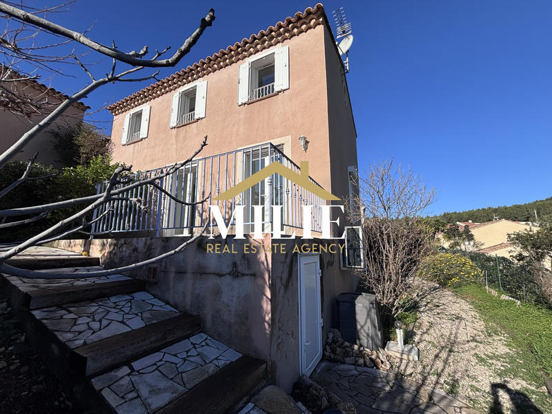 Maison - 82 m² - 3 pièces