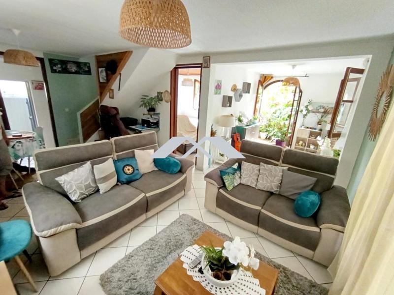 Maison - 98 m² - 5 pièces