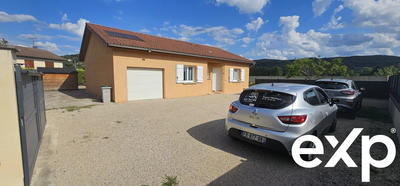 Maison - 90 m² - 4 pièces