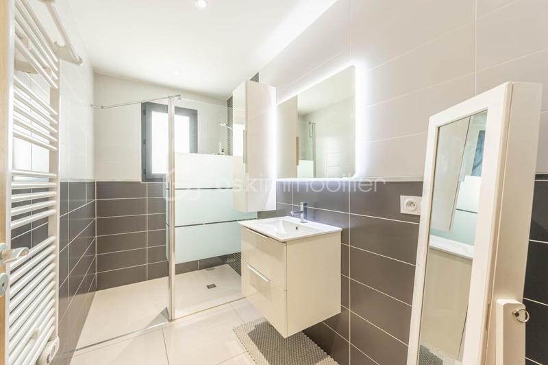 Maison - 155 m² - 5 pièces