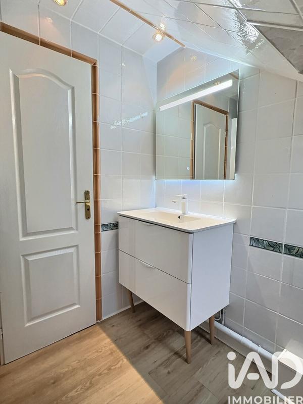 Maison - 213 m² - 8 pièces