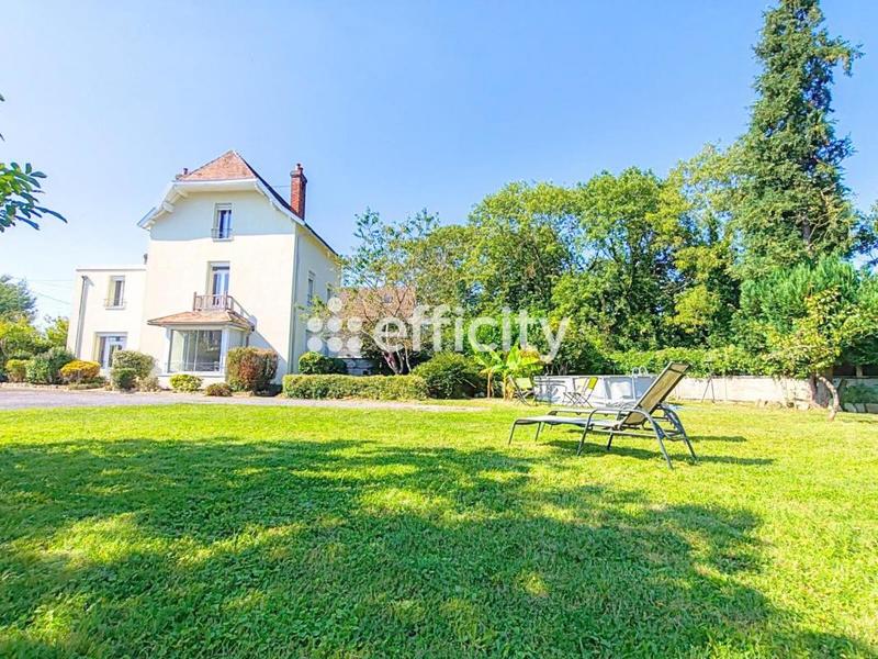 Maison - 160 m² - 6 pièces