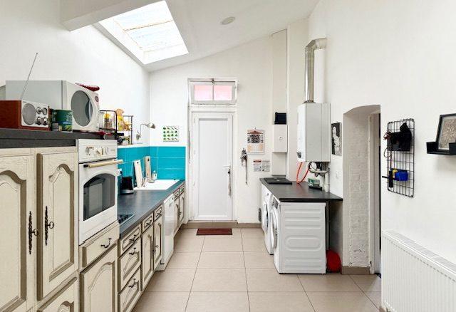 Maison - 94 m² - 6 pièces