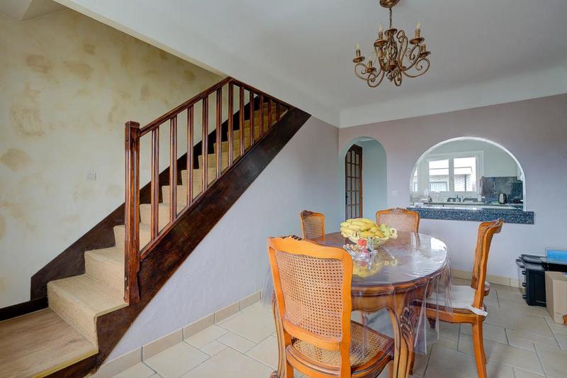 Appartement - 156 m² - 8 pièces