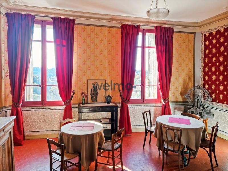 Demeure - 400 m² - 12 pièces