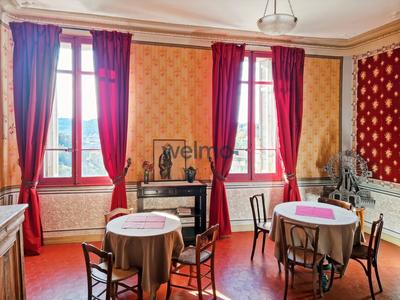 Demeure - 400 m² - 12 pièces