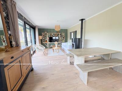 Maison - 177 m² - 7 pièces