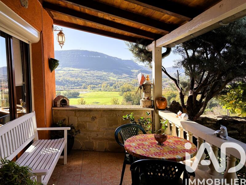 Maison - 131 m² - 4 pièces