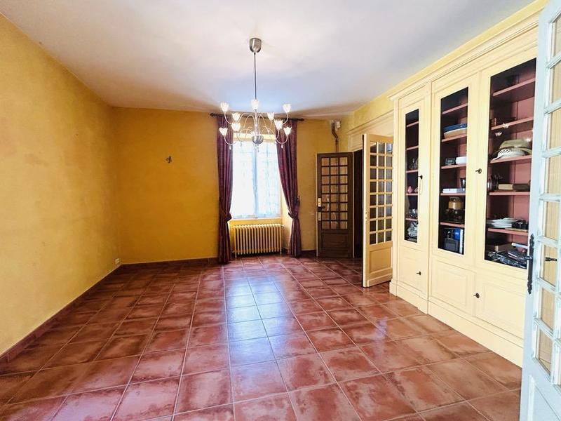 Demeure - 392 m² - 11 pièces