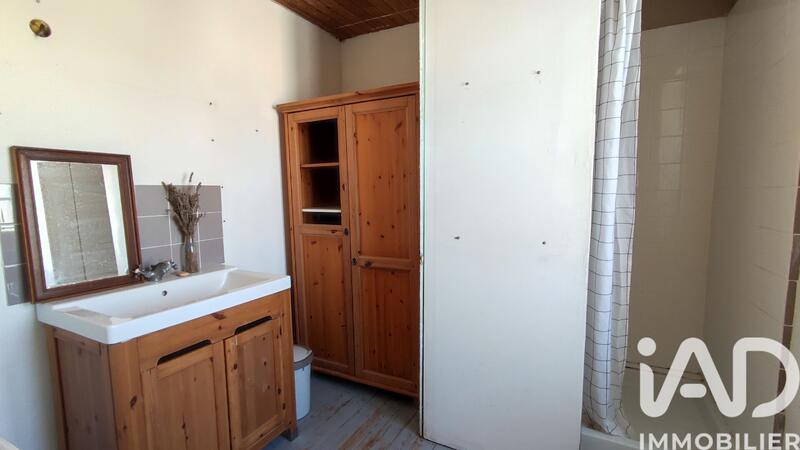 Maison - 250 m² - 8 pièces