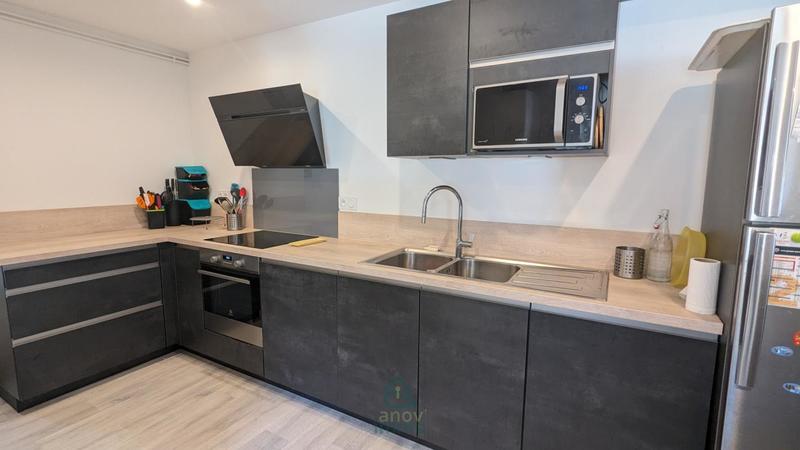 Propriété - 744 m² - 21 pièces