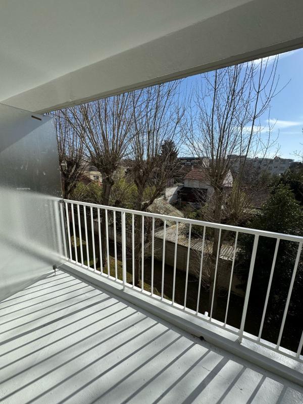 Appartement ancien - 73 m² - 4 pièces