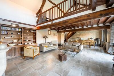 Corps de ferme - 270 m² - 9 pièces