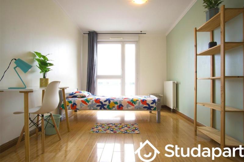 Chambre - 13 m² - 1 pièce