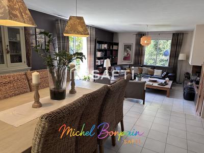 Maison - 194 m² - 7 pièces