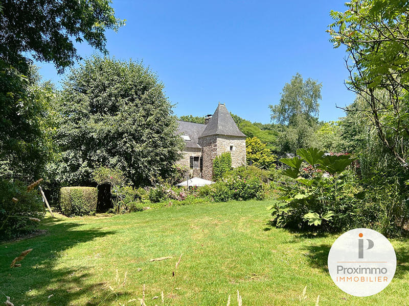 Maison - 269 m² - 10 pièces