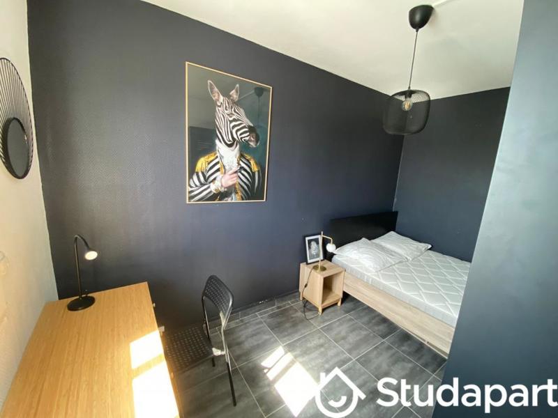 Chambre - 10 m² - 1 pièce