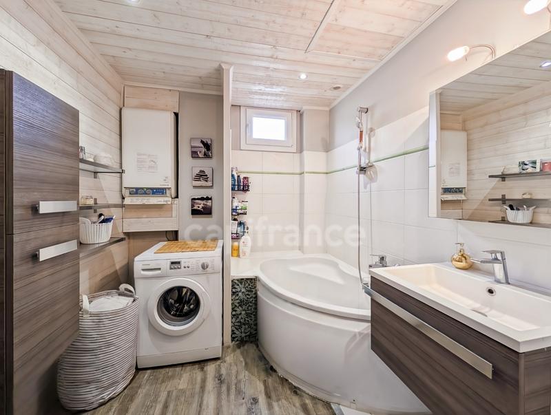 Appartement - 77 m² - 3 pièces