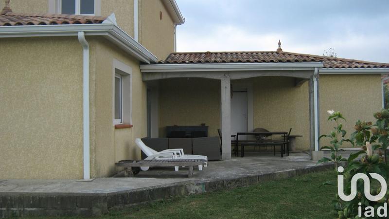 Maison - 205 m² - 8 pièces