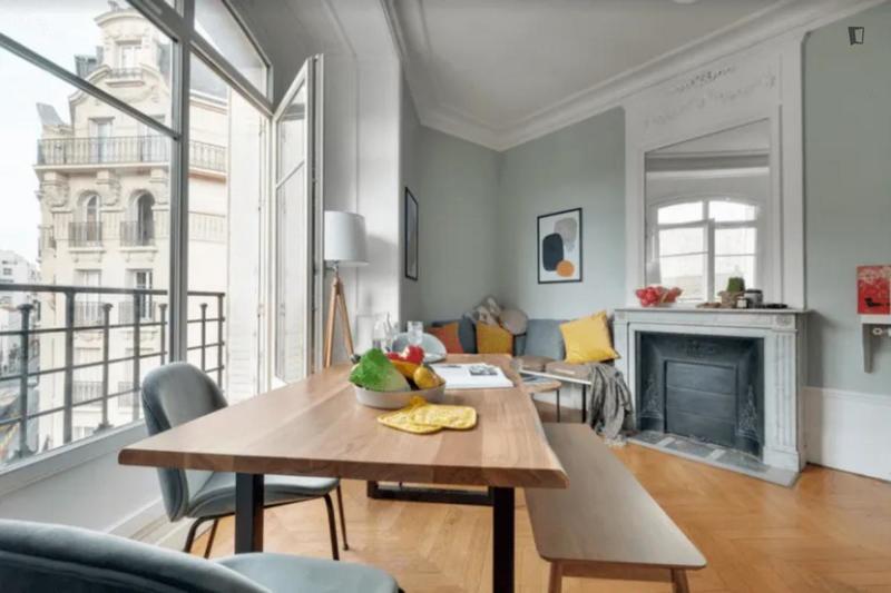 Chambre - 12 m² - 6 pièces