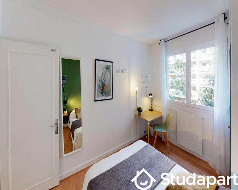 Chambre - 70 m² - 1 pièce