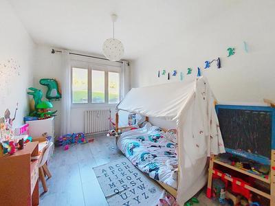 Appartement - 77 m² - 3 pièces