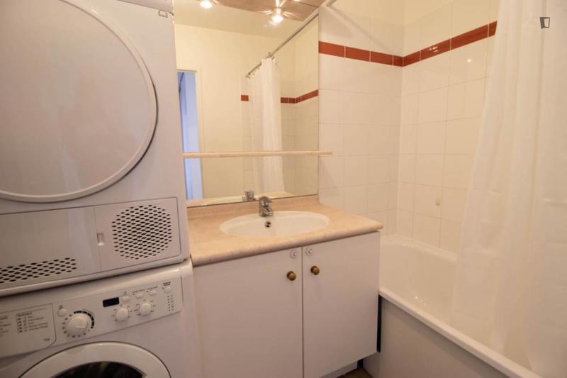 Chambre - 11 m² - 4 pièces