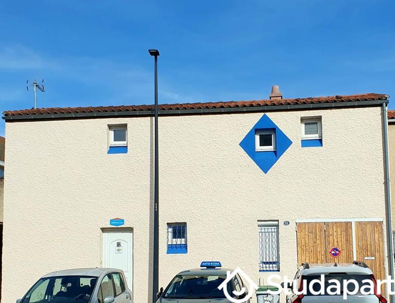 Chambre - 11 m² - 1 pièce