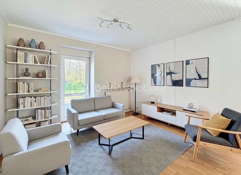 Demeure - 223 m² - 8 pièces