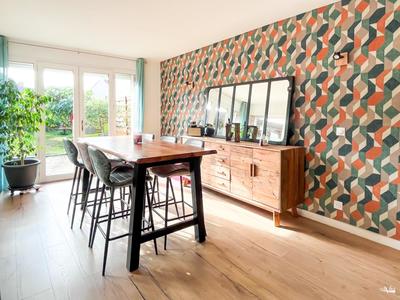 Maison - 101 m² - 5 pièces