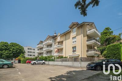 Appartement - 85 m² - 4 pièces