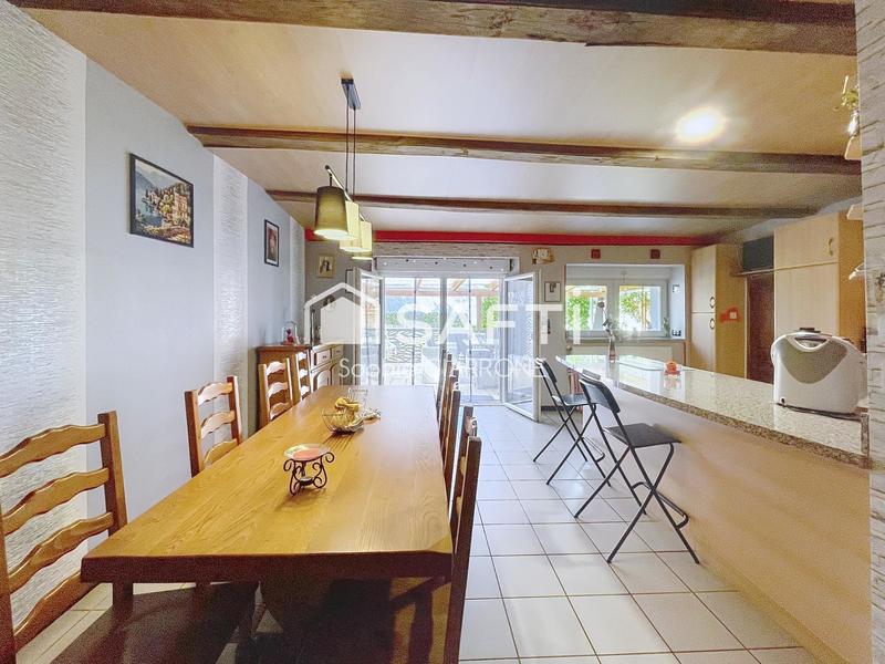 Maison - 240 m² - 7 pièces