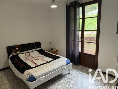 Maison - 245 m² - 9 pièces