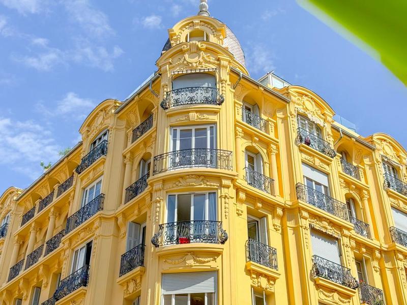 Studio - 25 m² - 1 pièce