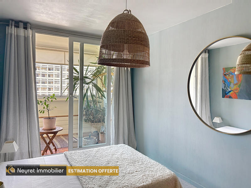 Appartement - 84 m² - 4 pièces