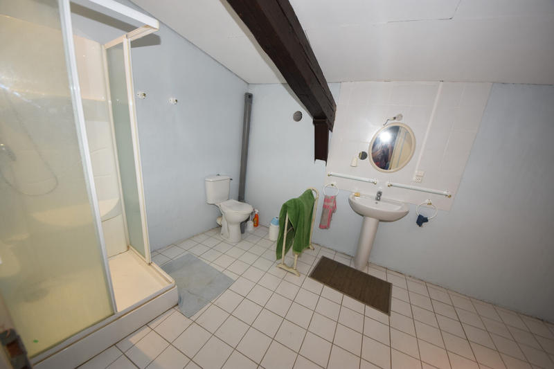 Maison - 265 m² - 9 pièces