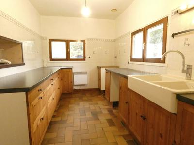 Maison traditionnelle - 105 m² - 5 pièces