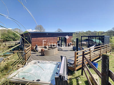 Propriété - 147 m² - 6 pièces