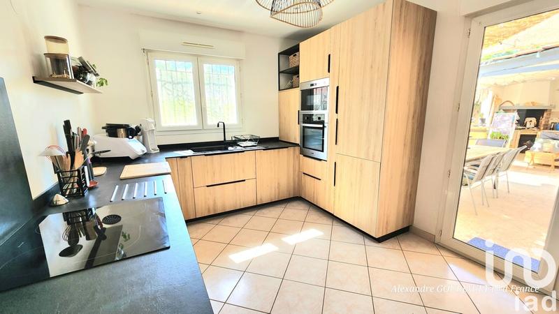 Maison - 200 m² - 6 pièces